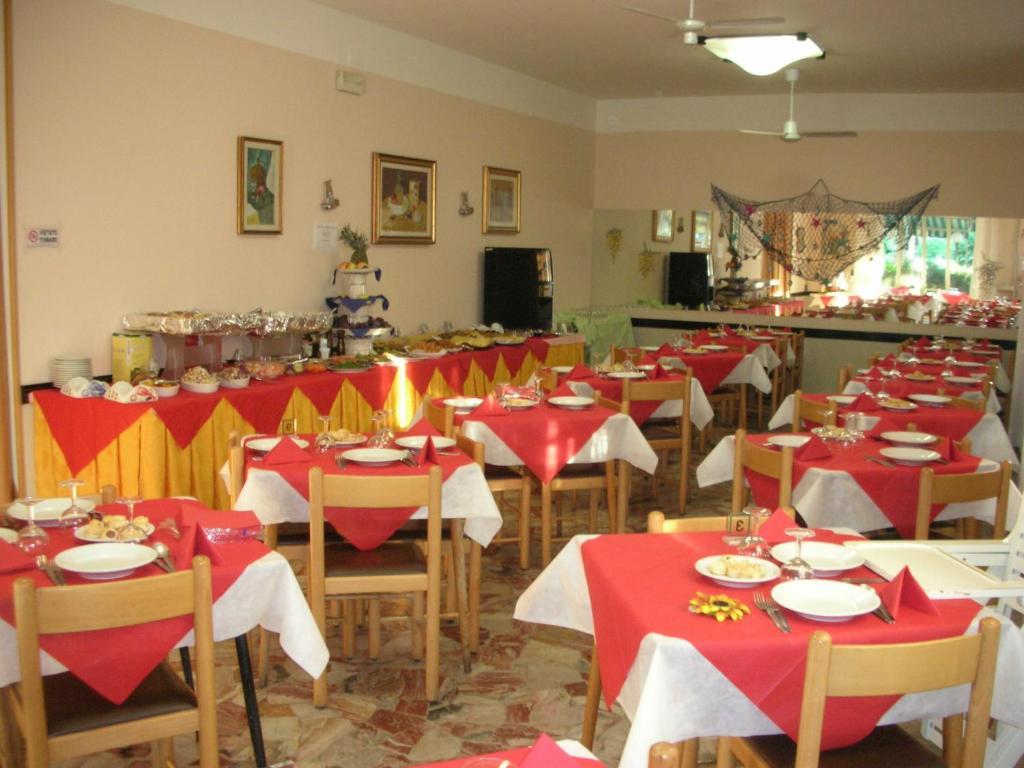 Hotel Leda Rimini Exteriör bild