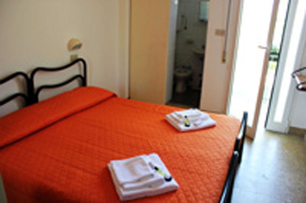 Hotel Leda Rimini Exteriör bild