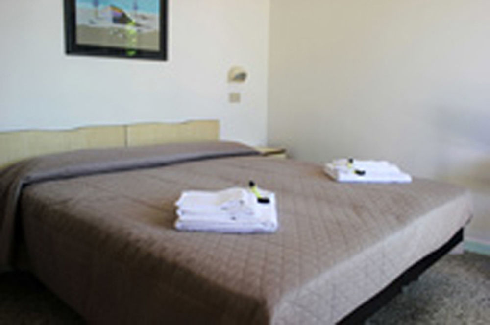 Hotel Leda Rimini Exteriör bild