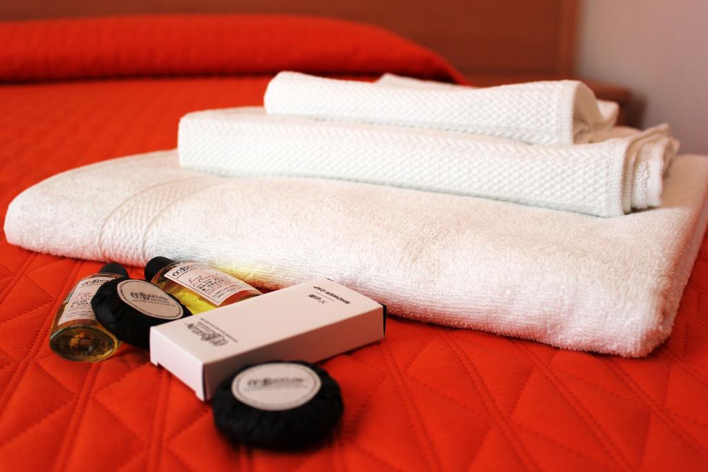 Hotel Leda Rimini Rum bild
