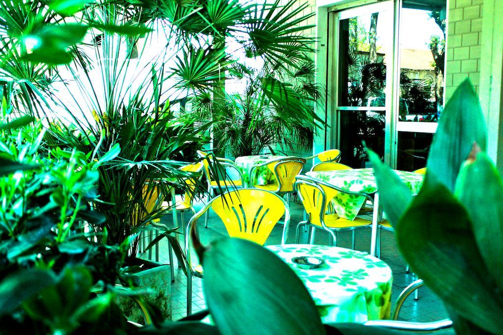 Hotel Leda Rimini Exteriör bild